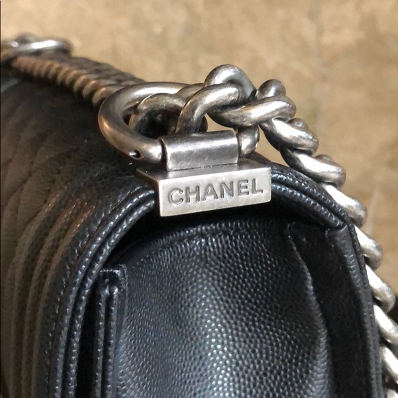 Authentic Chanel boy small - Picture 3 of 5